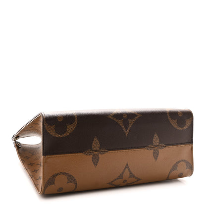 Louis Vuitton Reverse Monogram Giant Onthego MM