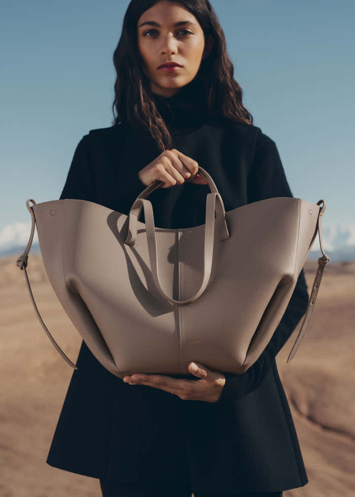 Cyme - Textured Taupe