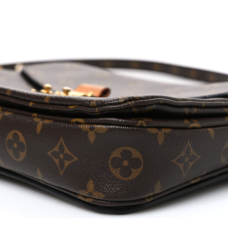 Louis Vuitton Monogram Pochette Metis