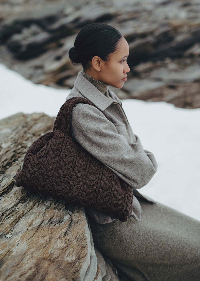 Numéro Neuf Large - Merino Ebony