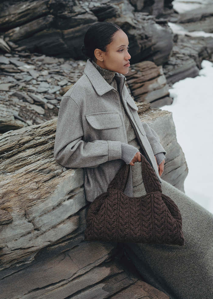 Numéro Neuf Large - Merino Ebony