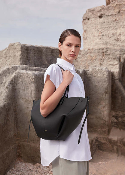 Cyme - Textured Black