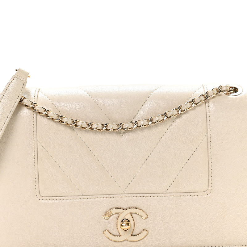 Chanel Sheepskin Chevron Quilted Medium Vintage Mademoiselle Flap White