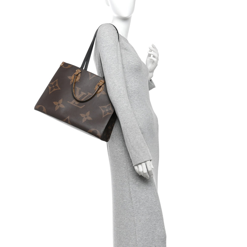 Louis Vuitton Reverse Monogram Giant Onthego MM